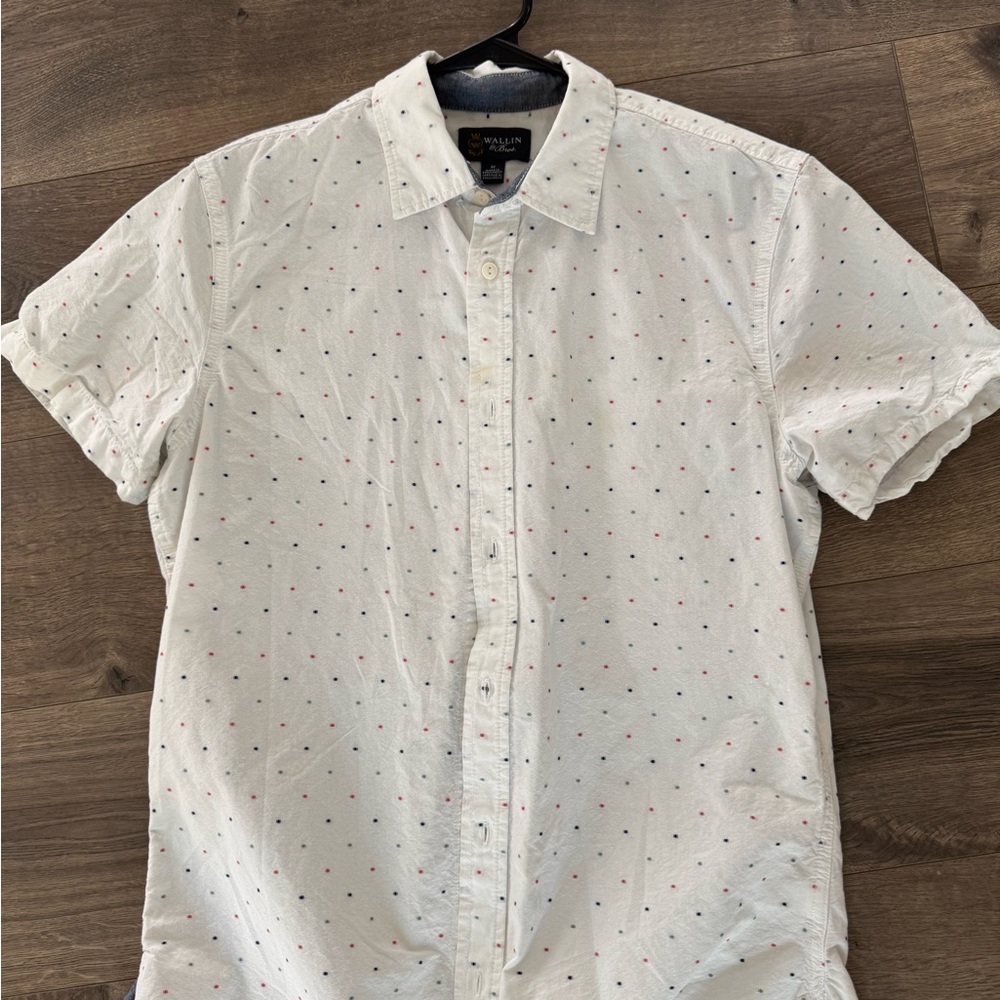 Wallet & Bros White Short Sleeve Shirt with Subtle Pattern